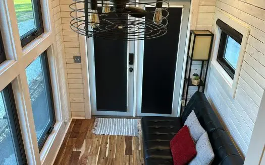 SOLD Theresa's $40K Move-In Ready for Full-Time Living Tiny Home