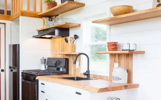Reid’s Brand-New Tiny Home on Wheels With Two Lofts