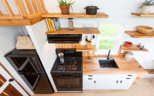 Reid’s Brand-New Tiny Home on Wheels With Two Lofts