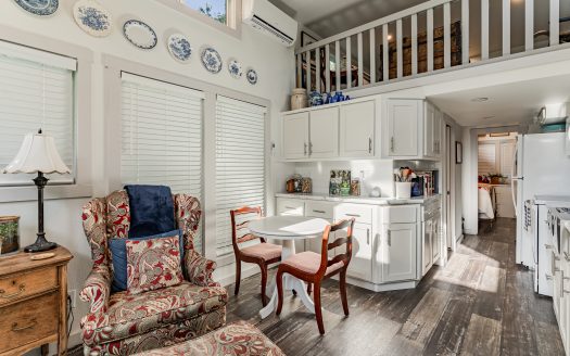 Park Model – 2022 Platinum Cottage Bayview – Houston, TX