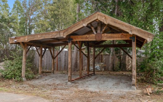 15 Braemoor Dr Santa Cruz – Custom tiny house on a buildable lot with all utilities in place