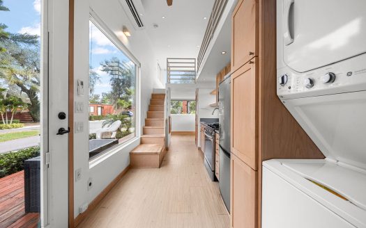 RVIA Certified Tiny Home in Tampa Bay Escape, $15K+ in Recent Upgrades (Sandra)