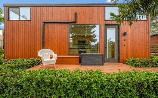 RVIA Certified Tiny Home in Tampa Bay Escape, $15K+ in Recent Upgrades (Sandra)