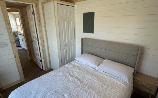 Brand New 40FT – 2 Bedroom Tiny Home on Wheels – RVIA Certified