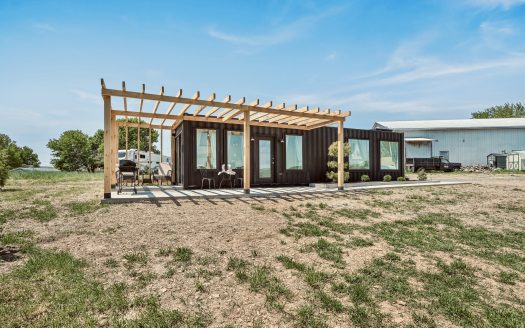 The Meadow – 8×40 – Turnkey Luxury Container