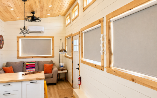 Les's NOAH & THIA Western Themed Tiny Home, Fully Furnished/Turn-Key