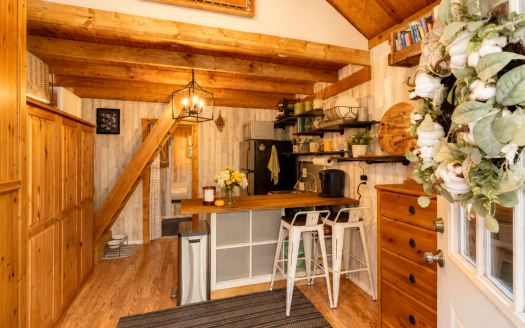 Cozy Tiny Home ADU Full of Character, Ready for Delivery! (Jennifer)