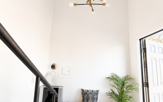 Jeremy's Black Beauty Fully Furnished Tiny Home, Successful Airbnb Rental!