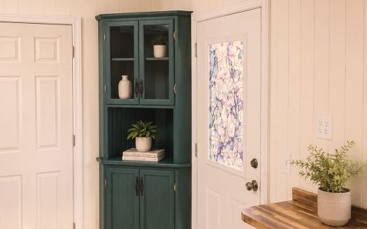 Charming Double lofted Tiny Home with Washer/Dryer included!