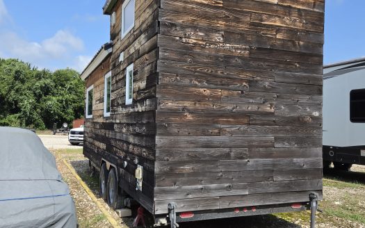 24' Tiny House on Wheels in Fort Worth, TX
