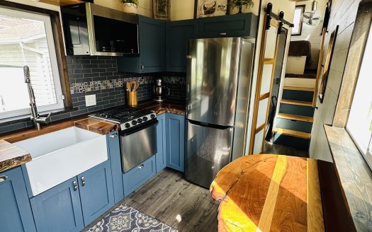 Cold-Weather Tiny House – NOAH Certified – Parking Available – Clear Lake, Iowa