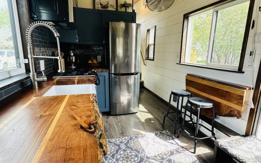 Cold-Weather Tiny House – NOAH Certified – Parking Available – Clear Lake, Iowa