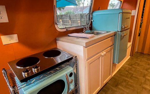 1972 Airstream Overlander | Fully Renovated 27ft Tiny Home Airbnb Investment!