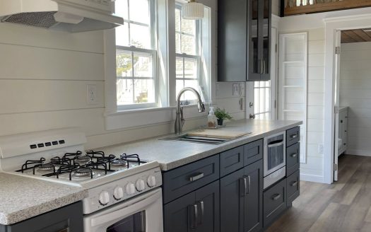 A Must See!!! Beautiful Brand New 35' Custom Built Tiny Home, Sleeps 4, Shiplap Walls, Wifi compatible, Full size appliances, Walk in shower, W/D