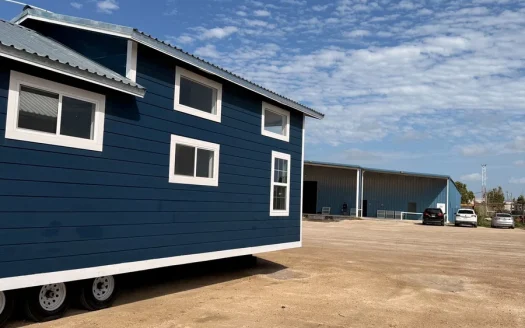 Lake House Park Model – Del Rio, Texas